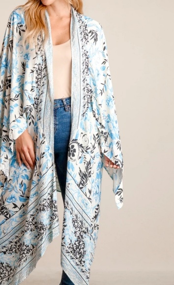 Long Kimono - blue & off white design - Picture 2 of 5